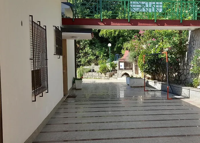 Kiki *